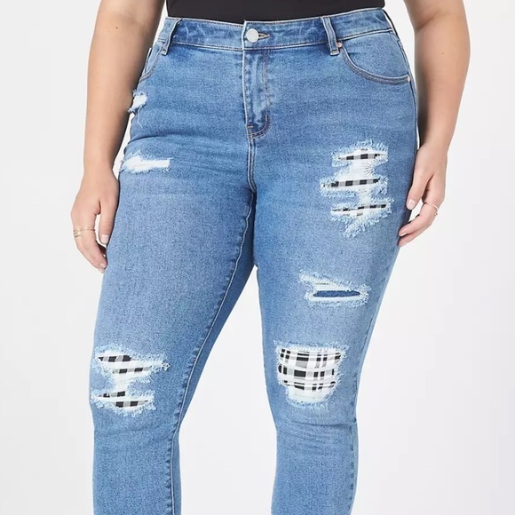 LANE BRYANT Signature Fit Boyfriend Plaid Backed Destruction Size 28 NEW - Picture 3 of 13